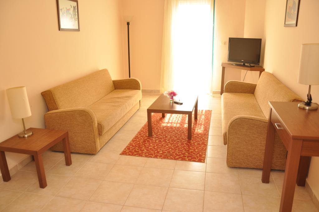 Siesta Beach Apartment Bodrum Bagian luar foto