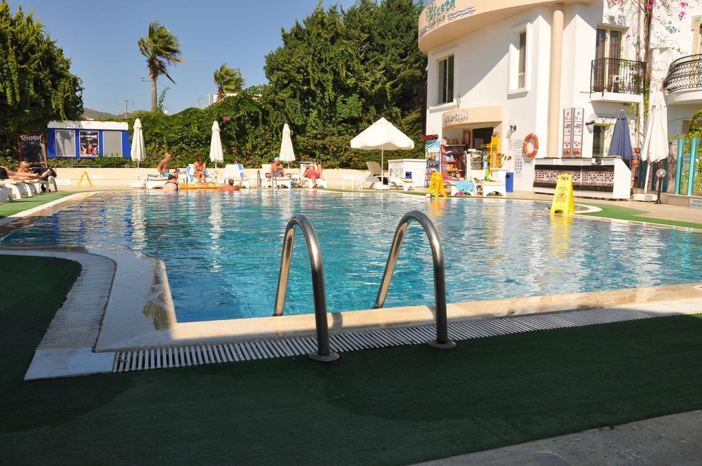 Siesta Beach Apartment Bodrum Bagian luar foto