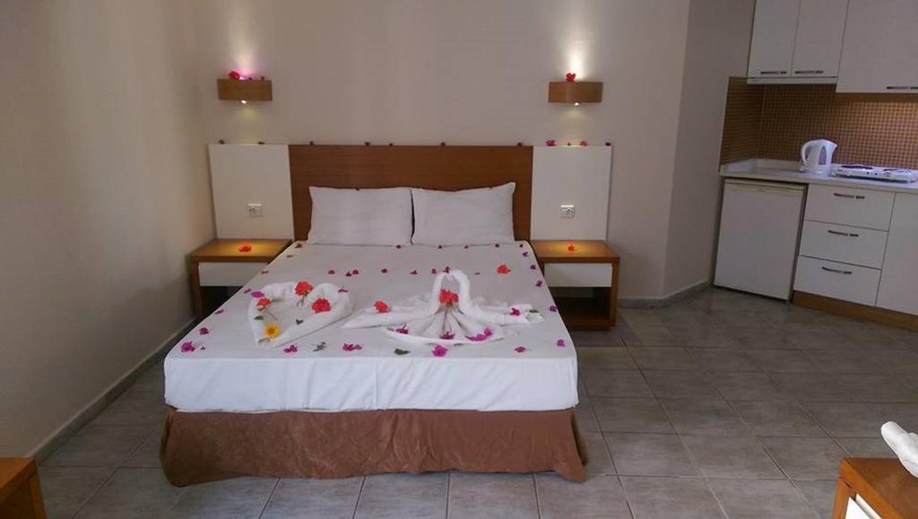 Siesta Beach Apartment Bodrum Bagian luar foto
