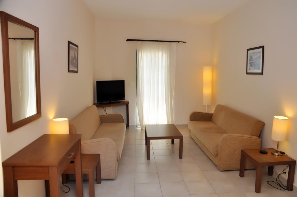 Siesta Beach Apartment Bodrum Bagian luar foto