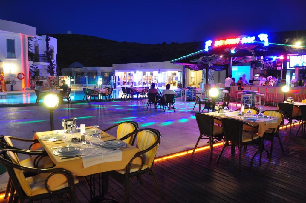 Siesta Beach Apartment Bodrum Bagian luar foto