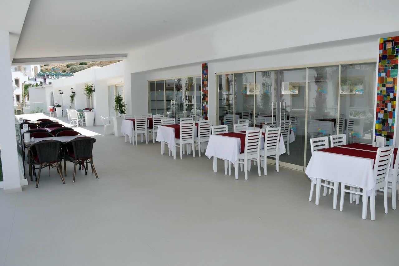 Siesta Beach Apartment Bodrum Bagian luar foto